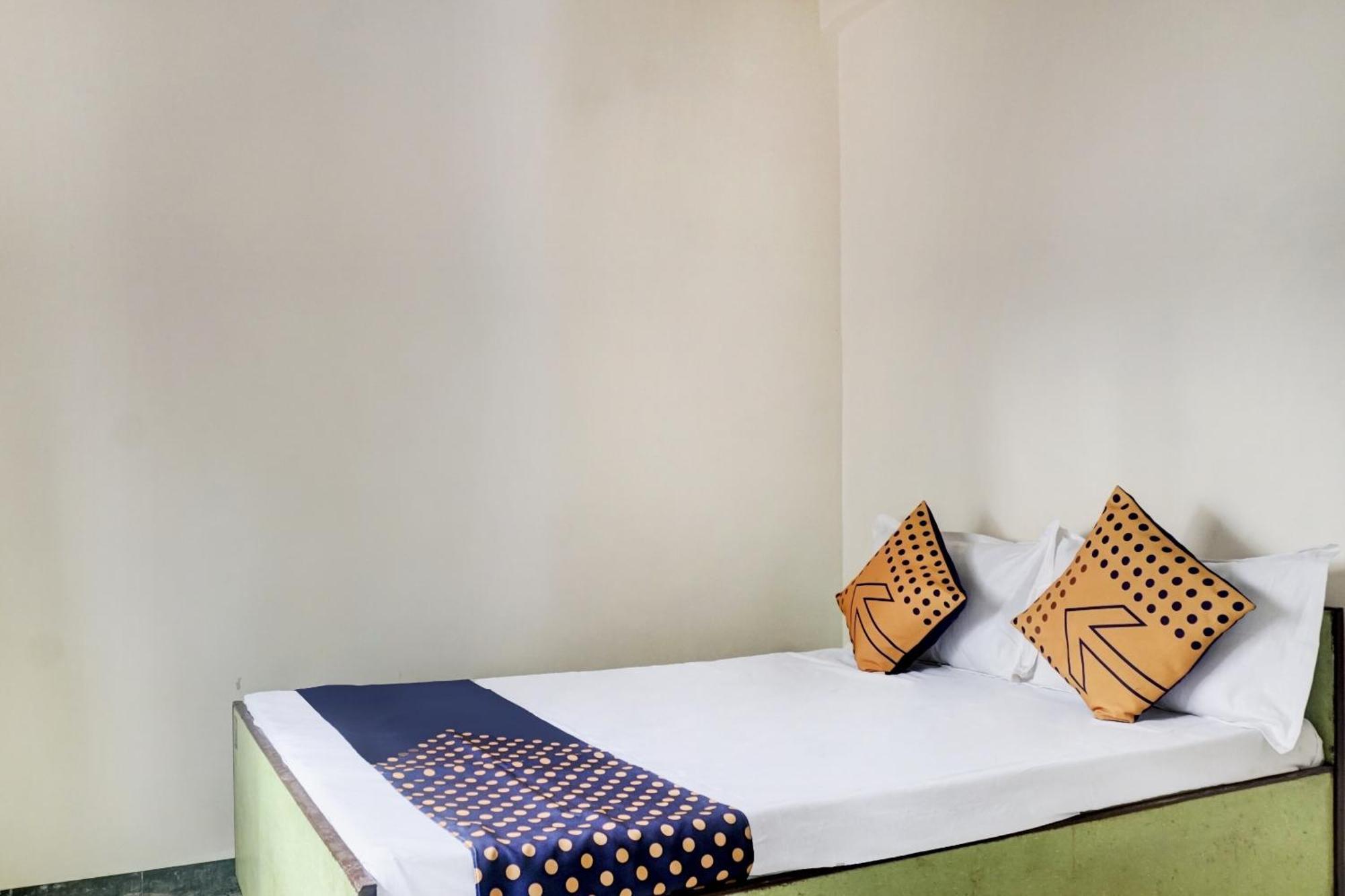Spot On 74501 Hotel Supriya Garden Wagholi Luaran gambar
